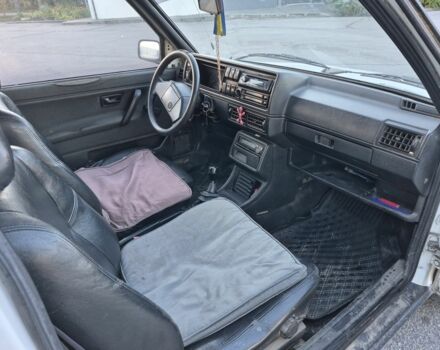 Белый Фольксваген Гольф, объемом двигателя 1.6 л и пробегом 385 тыс. км за 1250 $, фото 6 на Automoto.ua