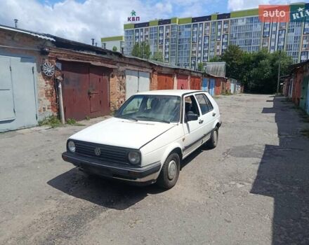 Белый Фольксваген Гольф, объемом двигателя 1.3 л и пробегом 237 тыс. км за 2000 $, фото 3 на Automoto.ua