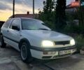 Белый Фольксваген Гольф, объемом двигателя 1.39 л и пробегом 299 тыс. км за 1400 $, фото 1 на Automoto.ua