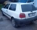 Белый Фольксваген Гольф, объемом двигателя 1.78 л и пробегом 200 тыс. км за 1250 $, фото 1 на Automoto.ua