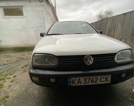 Белый Фольксваген Гольф, объемом двигателя 1.8 л и пробегом 160 тыс. км за 1905 $, фото 1 на Automoto.ua