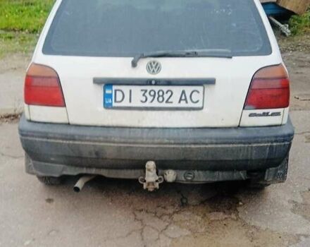 Белый Фольксваген Гольф, объемом двигателя 1.78 л и пробегом 200 тыс. км за 1250 $, фото 3 на Automoto.ua