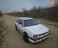Белый Фольксваген Гольф, объемом двигателя 1.78 л и пробегом 700 тыс. км за 1900 $, фото 1 на Automoto.ua
