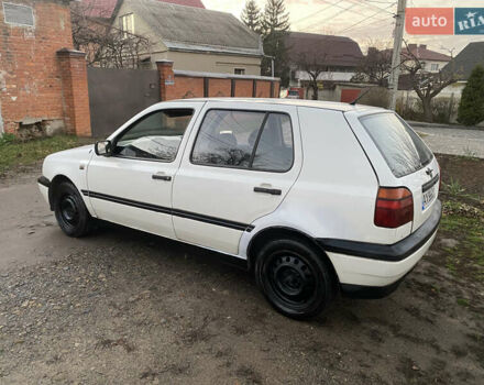 Белый Фольксваген Гольф, объемом двигателя 1.39 л и пробегом 200 тыс. км за 1350 $, фото 3 на Automoto.ua