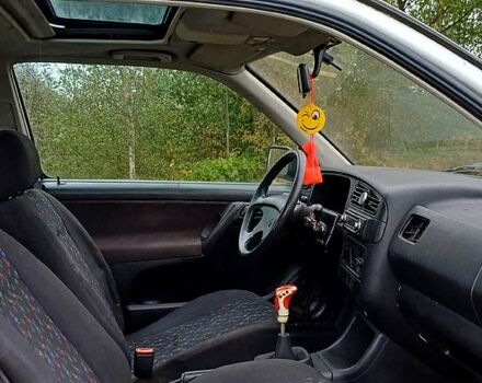 Білий Фольксваген Гольф, об'ємом двигуна 1.4 л та пробігом 240 тис. км за 1250 $, фото 2 на Automoto.ua