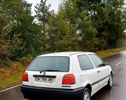 Білий Фольксваген Гольф, об'ємом двигуна 1.4 л та пробігом 240 тис. км за 1250 $, фото 1 на Automoto.ua