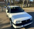 Белый Фольксваген Гольф, объемом двигателя 1.4 л и пробегом 280 тыс. км за 1800 $, фото 2 на Automoto.ua