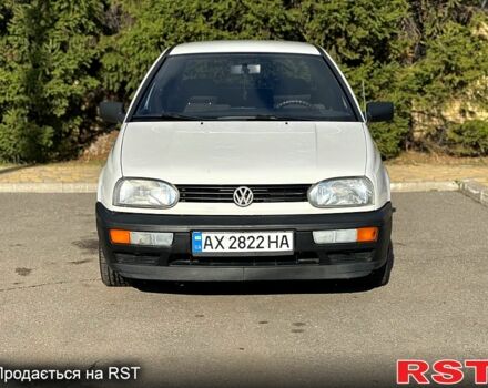 Білий Фольксваген Гольф, об'ємом двигуна 1.8 л та пробігом 216 тис. км за 3399 $, фото 1 на Automoto.ua