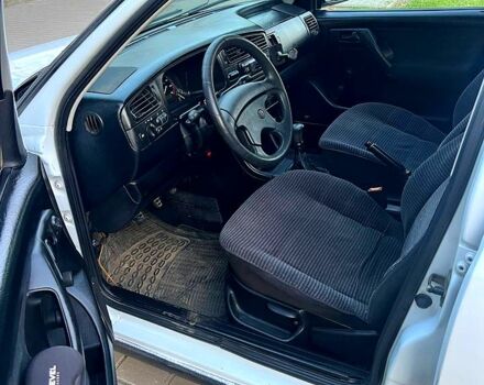 Белый Фольксваген Гольф, объемом двигателя 1.8 л и пробегом 200 тыс. км за 2300 $, фото 9 на Automoto.ua