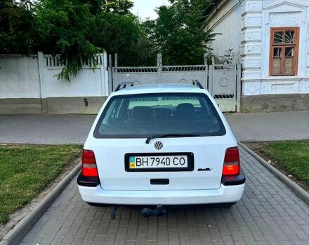 Белый Фольксваген Гольф, объемом двигателя 1.8 л и пробегом 200 тыс. км за 2300 $, фото 4 на Automoto.ua