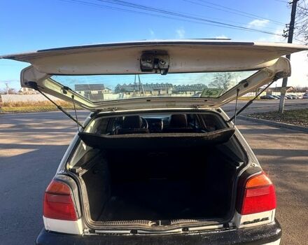 Белый Фольксваген Гольф, объемом двигателя 1.4 л и пробегом 280 тыс. км за 1800 $, фото 11 на Automoto.ua