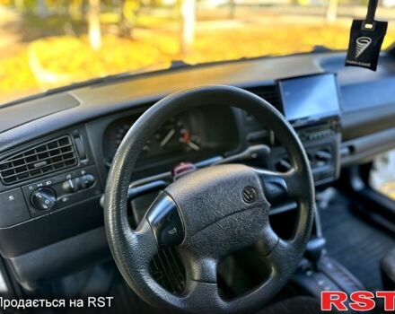 Білий Фольксваген Гольф, об'ємом двигуна 1.8 л та пробігом 216 тис. км за 3399 $, фото 11 на Automoto.ua