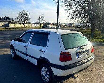 Белый Фольксваген Гольф, объемом двигателя 1.4 л и пробегом 280 тыс. км за 1800 $, фото 4 на Automoto.ua