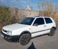 Белый Фольксваген Гольф, объемом двигателя 1.39 л и пробегом 93 тыс. км за 1200 $, фото 1 на Automoto.ua