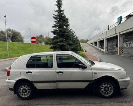 Білий Фольксваген Гольф, об'ємом двигуна 1.6 л та пробігом 360 тис. км за 1350 $, фото 1 на Automoto.ua