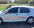 Білий Фольксваген Гольф, об'ємом двигуна 1.6 л та пробігом 316 тис. км за 3700 $, фото 1 на Automoto.ua