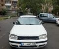 Білий Фольксваген Гольф, об'ємом двигуна 1.6 л та пробігом 280 тис. км за 2600 $, фото 1 на Automoto.ua