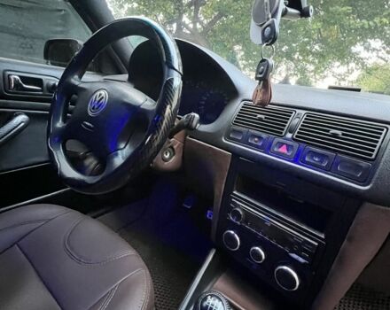 Белый Фольксваген Гольф, объемом двигателя 1.6 л и пробегом 301 тыс. км за 3500 $, фото 2 на Automoto.ua