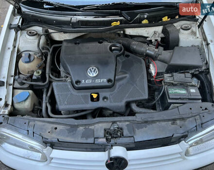 Фольксваген Гольф 1998 в Петропавловке на Automoto.ua Белый Фольксваген Гольф, объемом двигателя 1.59 л и пробегом 300 тыс. км за 4500 $, фото 39 на Automoto.ua