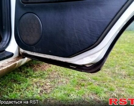 Белый Фольксваген Гольф, объемом двигателя 1.4 л и пробегом 405 тыс. км за 2650 $, фото 8 на Automoto.ua