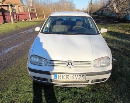 Белый Фольксваген Гольф, объемом двигателя 1.9 л и пробегом 420 тыс. км за 2200 $, фото 1 на Automoto.ua