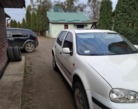 Белый Фольксваген Гольф, объемом двигателя 1.9 л и пробегом 420 тыс. км за 1600 $, фото 1 на Automoto.ua