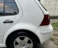 Белый Фольксваген Гольф, объемом двигателя 1.6 л и пробегом 301 тыс. км за 3500 $, фото 1 на Automoto.ua