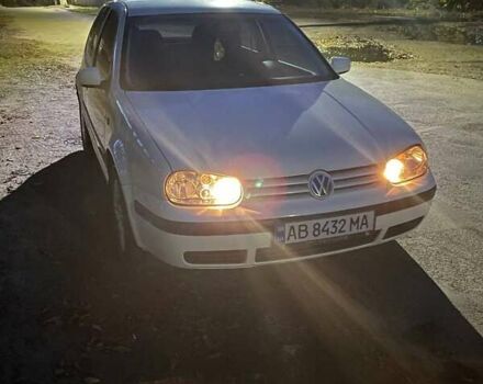 Белый Фольксваген Гольф, объемом двигателя 1.39 л и пробегом 416 тыс. км за 3800 $, фото 4 на Automoto.ua