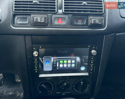 Белый Фольксваген Гольф, объемом двигателя 1.6 л и пробегом 322 тыс. км за 3450 $, фото 9 на Automoto.ua