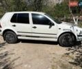 Белый Фольксваген Гольф, объемом двигателя 1.39 л и пробегом 258 тыс. км за 3200 $, фото 1 на Automoto.ua