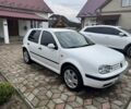 Белый Фольксваген Гольф, объемом двигателя 1.6 л и пробегом 200 тыс. км за 3700 $, фото 4 на Automoto.ua