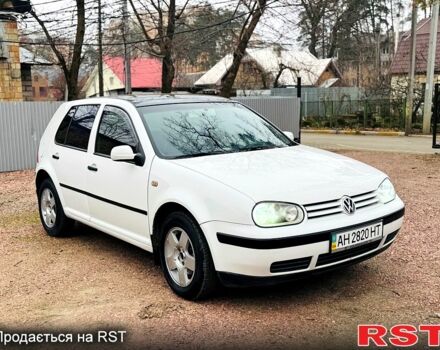 Белый Фольксваген Гольф, объемом двигателя 1.9 л и пробегом 290 тыс. км за 3850 $, фото 3 на Automoto.ua