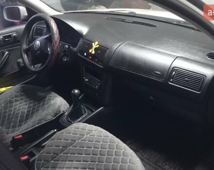 Белый Фольксваген Гольф, объемом двигателя 1.6 л и пробегом 298 тыс. км за 4200 $, фото 5 на Automoto.ua