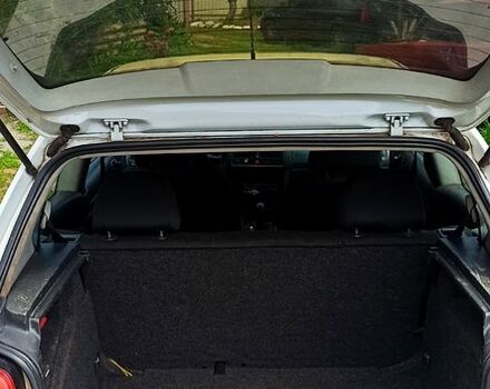 Білий Фольксваген Гольф, об'ємом двигуна 1.4 л та пробігом 300 тис. км за 2650 $, фото 5 на Automoto.ua