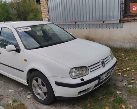 Белый Фольксваген Гольф, объемом двигателя 1.4 л и пробегом 319 тыс. км за 3500 $, фото 2 на Automoto.ua