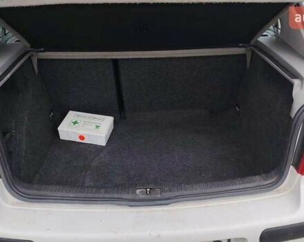 Белый Фольксваген Гольф, объемом двигателя 1.4 л и пробегом 319 тыс. км за 3500 $, фото 11 на Automoto.ua