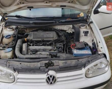 Белый Фольксваген Гольф, объемом двигателя 1.4 л и пробегом 319 тыс. км за 3500 $, фото 12 на Automoto.ua