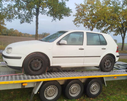 Білий Фольксваген Гольф, об'ємом двигуна 1.6 л та пробігом 200 тис. км за 3650 $, фото 4 на Automoto.ua