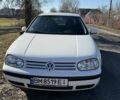 Белый Фольксваген Гольф, объемом двигателя 1.6 л и пробегом 263 тыс. км за 3801 $, фото 1 на Automoto.ua
