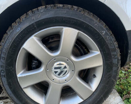 Белый Фольксваген Гольф, объемом двигателя 1.97 л и пробегом 290 тыс. км за 5300 $, фото 12 на Automoto.ua