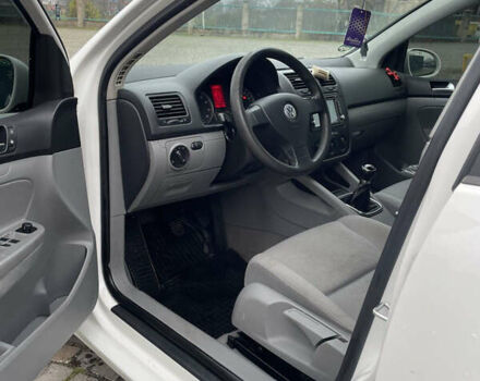 Белый Фольксваген Гольф, объемом двигателя 1.4 л и пробегом 225 тыс. км за 5100 $, фото 6 на Automoto.ua