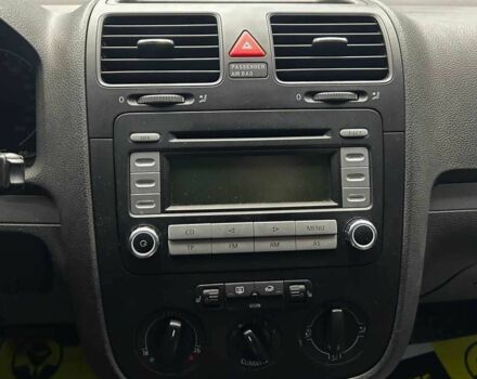 Белый Фольксваген Гольф, объемом двигателя 1.6 л и пробегом 135 тыс. км за 6400 $, фото 9 на Automoto.ua