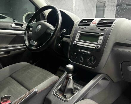 Белый Фольксваген Гольф, объемом двигателя 1.6 л и пробегом 135 тыс. км за 6400 $, фото 14 на Automoto.ua