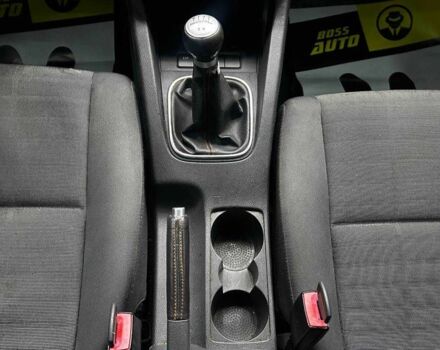 Белый Фольксваген Гольф, объемом двигателя 1.6 л и пробегом 135 тыс. км за 6400 $, фото 10 на Automoto.ua