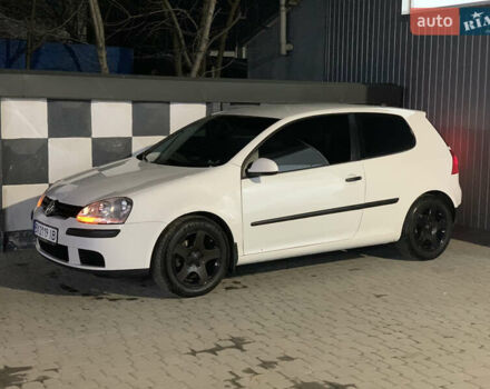 Білий Фольксваген Гольф, об'ємом двигуна 1.6 л та пробігом 280 тис. км за 4500 $, фото 2 на Automoto.ua