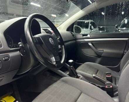 Белый Фольксваген Гольф, объемом двигателя 1.6 л и пробегом 135 тыс. км за 6400 $, фото 6 на Automoto.ua