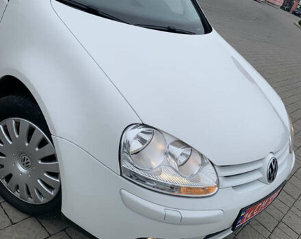 Белый Фольксваген Гольф, объемом двигателя 1.4 л и пробегом 181 тыс. км за 5570 $, фото 8 на Automoto.ua