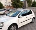 Белый Фольксваген Гольф, объемом двигателя 1.6 л и пробегом 243 тыс. км за 5300 $, фото 1 на Automoto.ua