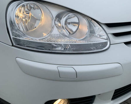 Белый Фольксваген Гольф, объемом двигателя 1.4 л и пробегом 181 тыс. км за 5570 $, фото 5 на Automoto.ua