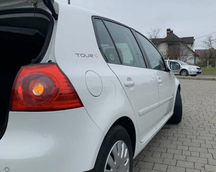 Белый Фольксваген Гольф, объемом двигателя 1.4 л и пробегом 181 тыс. км за 5570 $, фото 11 на Automoto.ua